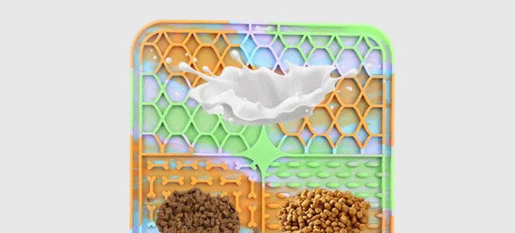 Silicone Lick Mat for Dogs & Cats – Anxiety Relief Slow Feeder