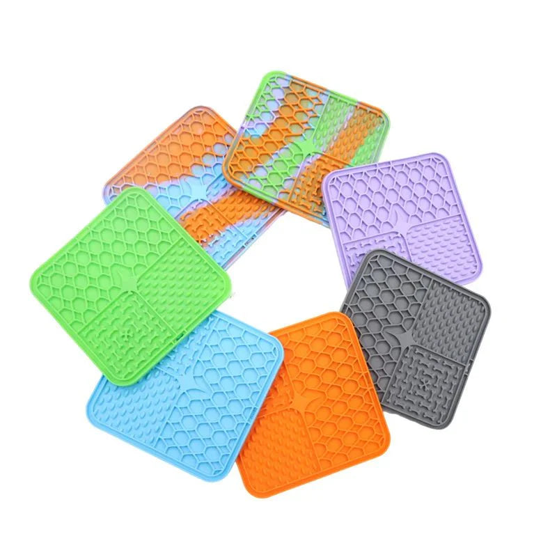 Silicone Lick Mat for Dogs & Cats – Anxiety Relief Slow Feeder